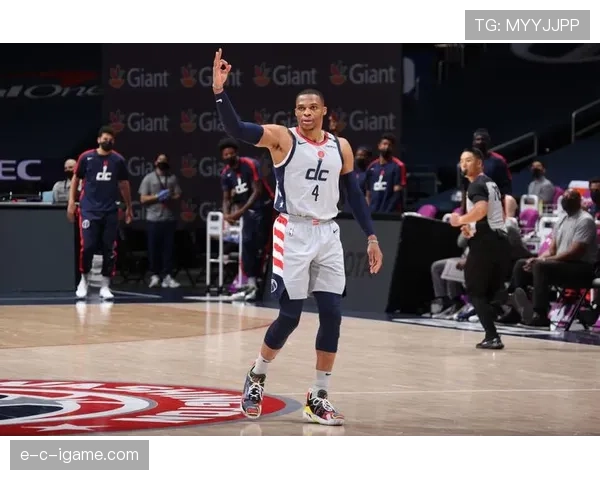 拉贾·朗多突破争抢篮板提升季后赛关键球影响力