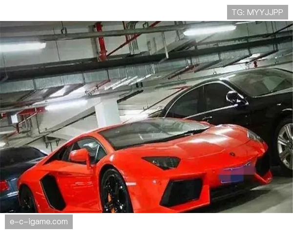 傅海峰退役后住广州豪宅，日常开保时捷接送孩子上学